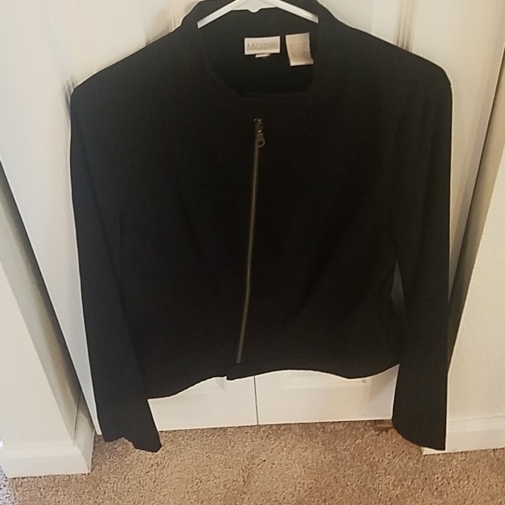 Moda Zip Up Jacket